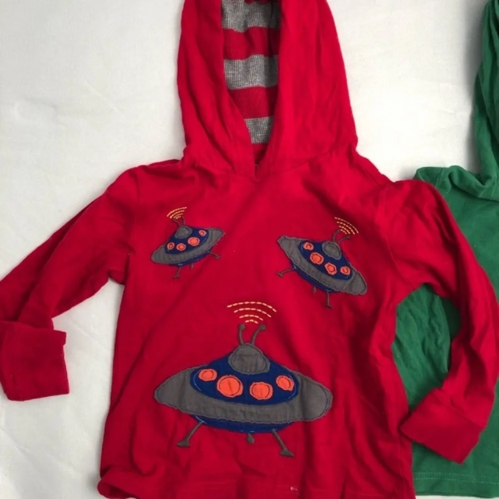 Gap red and green graphic print long sleeve hoodie t-shirts TWO SHIRTS